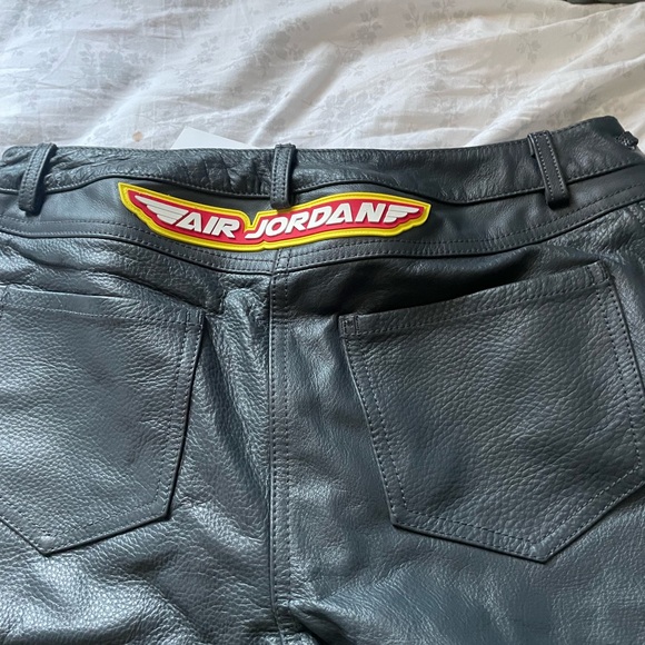 Air jordan cactus Jack size medium/ 8 - Picture 3 of 3